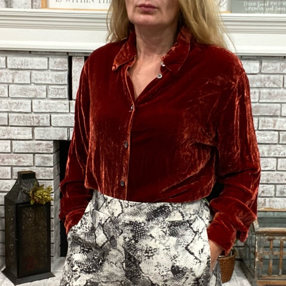 Marks & Spencer Velvet silk blend Top Size 12 - Picture 3 of 7